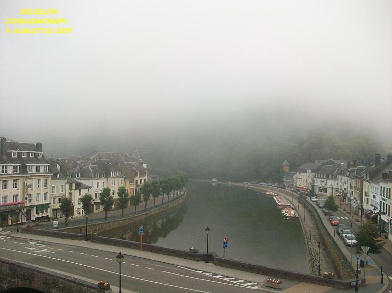 114_2751,  Zondagmorgen, Bouillon in de mist.JPG